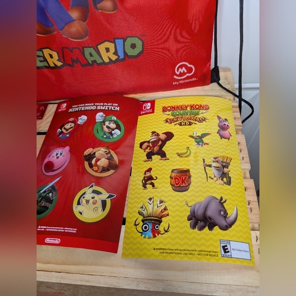Super Mario Drawstring Bag My Nintendo Includes Stickers Pin Patches Brand New - Picture 2 of 6